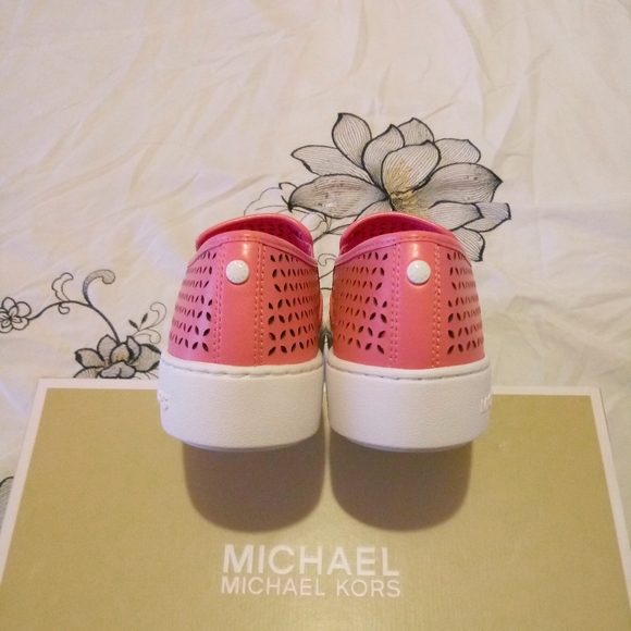 Michael Kors Olivia Slip On Sneakers - Picture 7 of 16